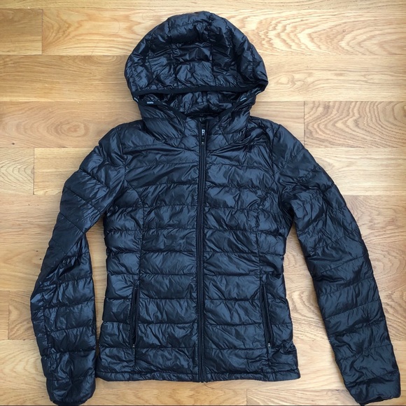 Aritzia Jackets & Blazers - black Aritzia Parklife packable jacket (size: XS)